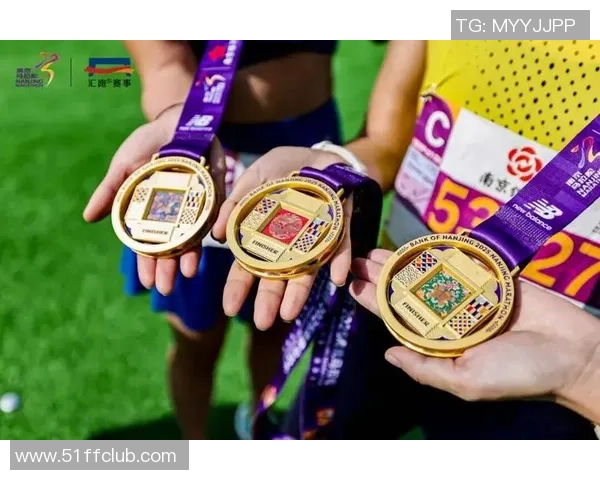 南京城市马拉松点评：飞盘队展现团队力量与拼搏精神